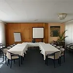 ホテル Kubrat An Der Spree 3*