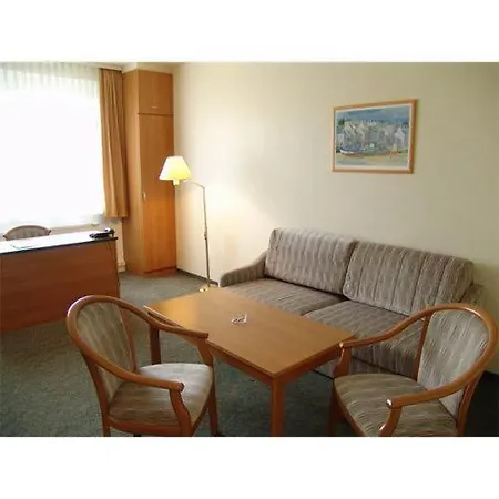 Hotel Kubrat An Der Spree Berlim